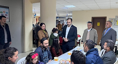 Kaymakam, İftarını Öğrencilerle Açtı