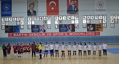 Kocareis Ortaokulu Futsal takımı 3.oldu