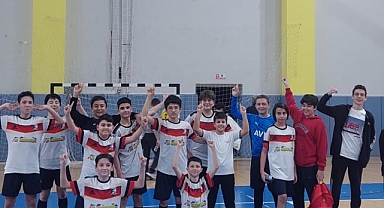 Futsal'da Amerikan Kültür Koleji grubunda liderliğe yükseldi