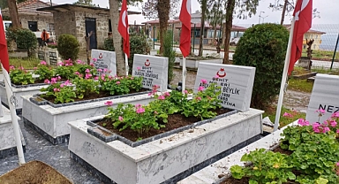 Şehitlik Çiçek Açtı