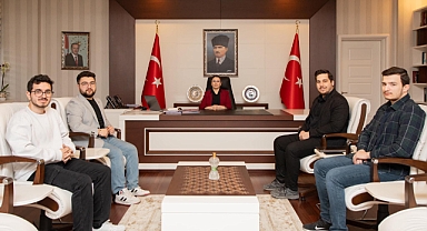 Vali, Teknoloji Tutkunu Gençlerle