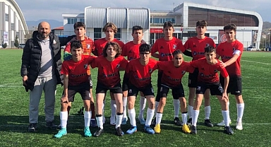 Bartın Gençlerbirliği U15 Liginde şampiyon oldu