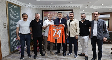 Başkan'a Ziyaretler Hız Kesmiyor