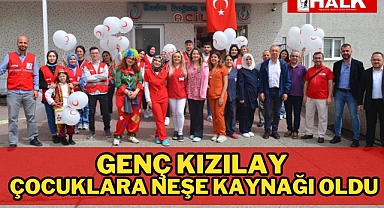 Çocuklara Neşe Kaynağı Oldular