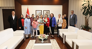 Otizm Günü'nde Valiliği Ziyaret