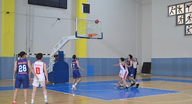 Sakarya Bahçeşehir Koleji yarı finale çıktı