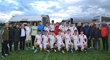 U17'de Bartın Gençlerbirliği şampiyon oldu