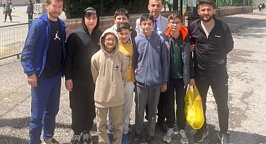 BAŞKAN GELECEĞİN SPORCULARI İLE BİRLİKTE..
