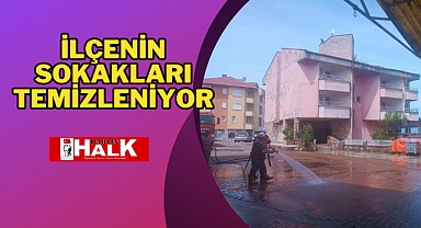 İlçenin Sokakları Temizleniyor