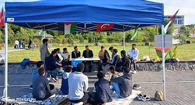 Öğrenciler Çadır Nöbetinde