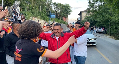 Şampiyonluğu çiftetelli oynayarak, kutladılar