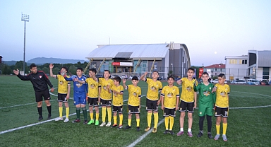 U13’de Bartın Anka spor ikinci maçını hükmen kazandı