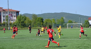 U13’de Bartın ANKA Spor ilk maçı farklı kazandı