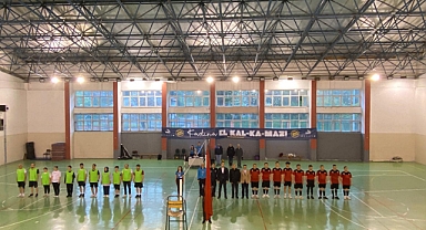 Ulus’ta Voleybol turnuvası başladı