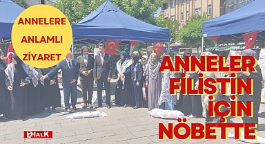 ANNELER FİLİSTİN İÇİN NÖBETTE