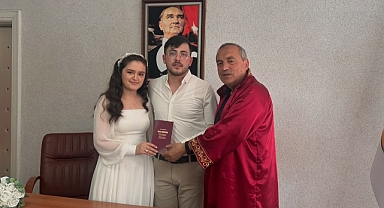BAŞKAN NİKAH KIYDI