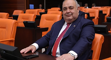 Milletvekili Tebrik Etti