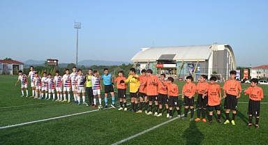 U13’de Yeni Bartınspor ezeli rakibini farklı skorla geçti
