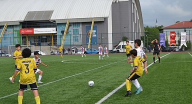 U13 Liginde tek maç oynandı