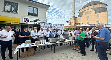 AŞURE GELENEĞİ DEVAM ETTİ