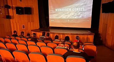 Kütüphanede Film Saati