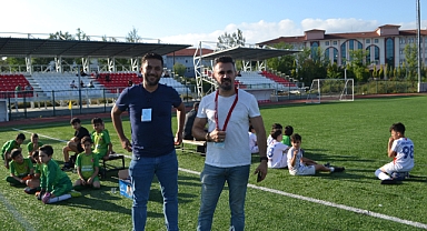 U11 yaş altı şenliklerde renkli görüntüler