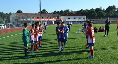 U12'nin Şampiyonu sahaya alkışlarıyla çıktı