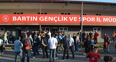 Veliler maçlara büyük ilgi gösterdi