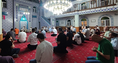 Arslan, Dualarla Anıldı