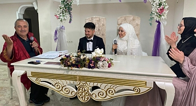 Başkan Nikah Kıydı