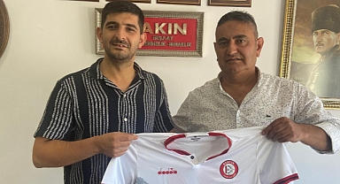 Gecesini gündüzüne katıyor