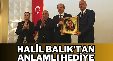 Halil Balık'tan Anlamlı Hediye