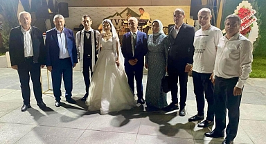 Mutluluklarına ortak oldular