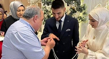 Nişan Yüzüklerini Vekil Taktı