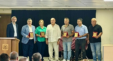 Akdeniz'e Plaket Verildi