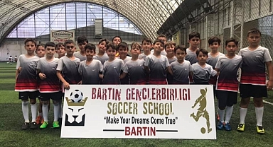 Bartın Gençlerbirliği geleceğin futbolcularını yetiştiriyor