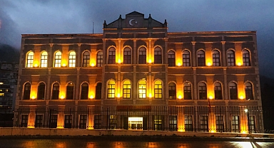 Kaymakamlık Kutladı