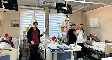 Hastane bayraklarla donatıldı