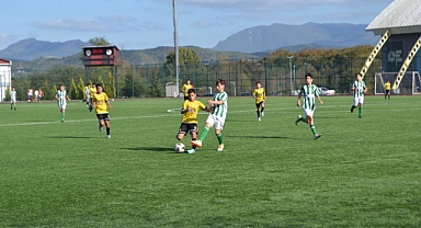 U14’de Bartın Ankaspor liderliğini sürdürdü