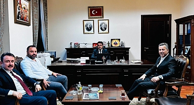 Oktay’dan Bakan Danışmanlarına Ziyaret