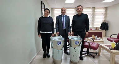 Su sebili hediye etti
