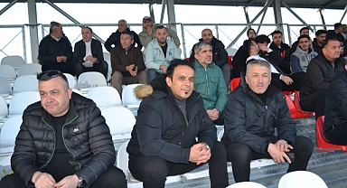 Arıt seyircisi maça ilgi gösterdi