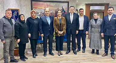Ayağının tozuyla Belediye’ye gitti