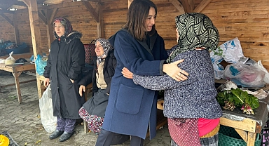 Bankoğlu, emekçi kadınların yanında