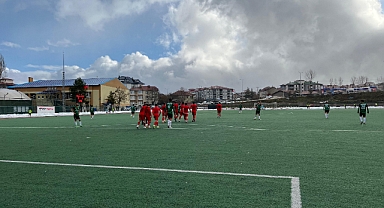 Golcü oyuncu Emin Akyıldız, Bartın’ı uçurdu