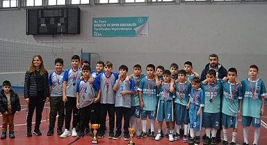 Küçük Erkekler voleybol müsabakaları sona erdi