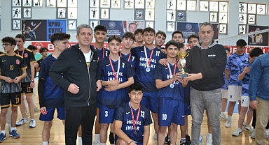 Voleybol Genç Erkeklerde Turgut Işık 2.oldu