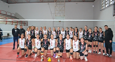 Yıldız Kızlar voleybol müsabakaları sona erdi