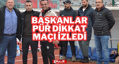 2 kulüp başkanı saha içerisinde maçı izledi