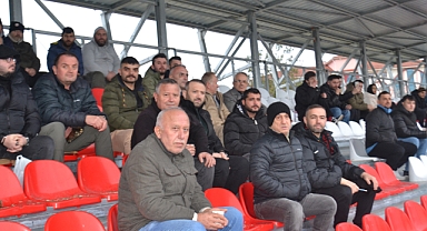 Arıt-Balamba maçını önemli isimler izledi